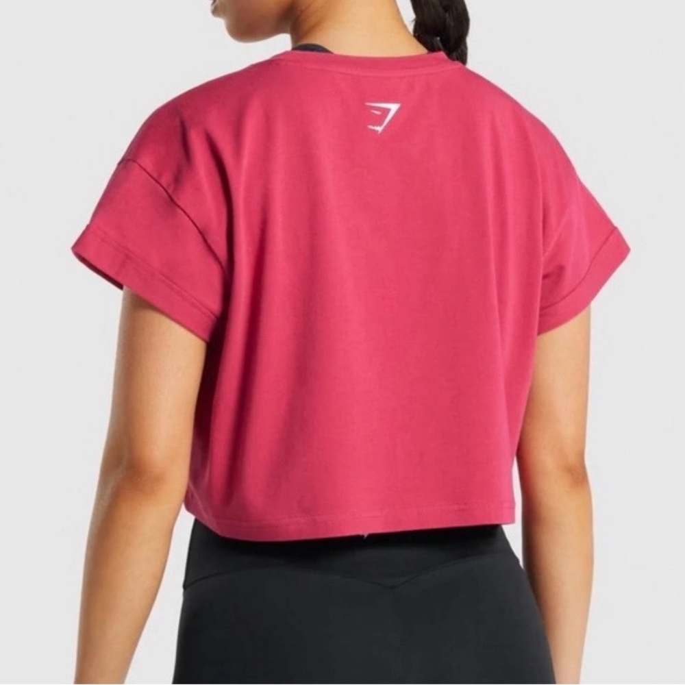 Gymshark Women's Cropped Logo Tee - Raspberry Pink medium - Picture 9 of 13